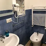 Agora 4*