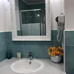 Agora 4*