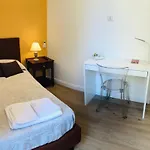 Agora 4*