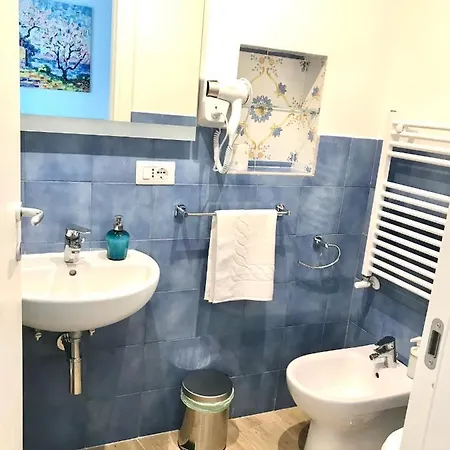 לינה וארוחת בוקר Agora נאפולי