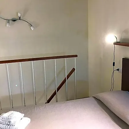 Bed & Breakfast Agora 4*