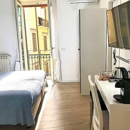 Agora Bed & Breakfast 4*