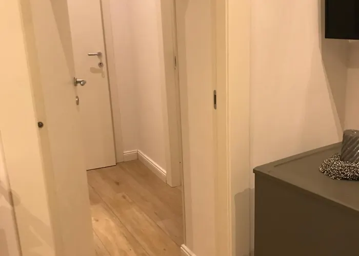 Agora 4*